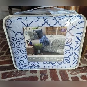 Monique cotton reversible F/Q cotton  bedding set. Brand new in package